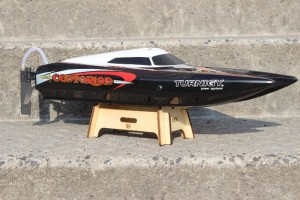 RC-Modellbau-Boot-Centurion-von-Turnigy-300x200 in 