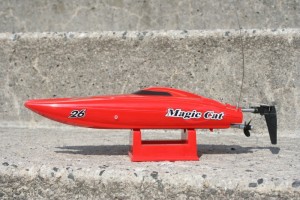 RC-Modellbau-Boot-Magic-Cat2-300x200 in 